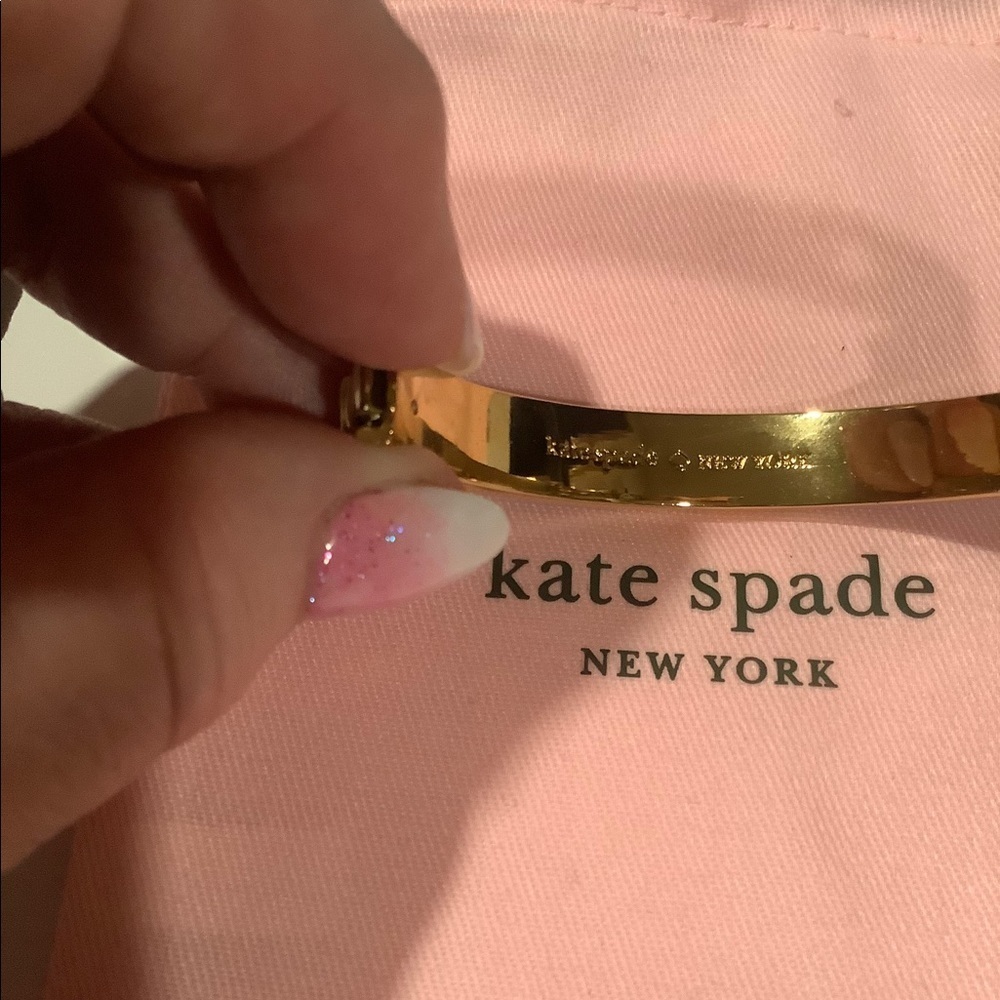 Kate Spade ♠️ Hole Punch Hinge Bangle Black/Gold New eith Pink Dust Bag - Picture 8 of 10